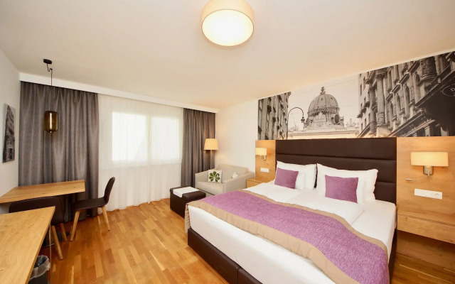 Parks 73 The TownHouse Hotel