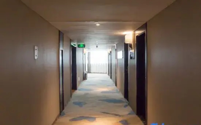 Rezen Hotel