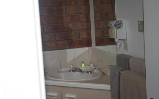 Hilltop Hotel Omeo