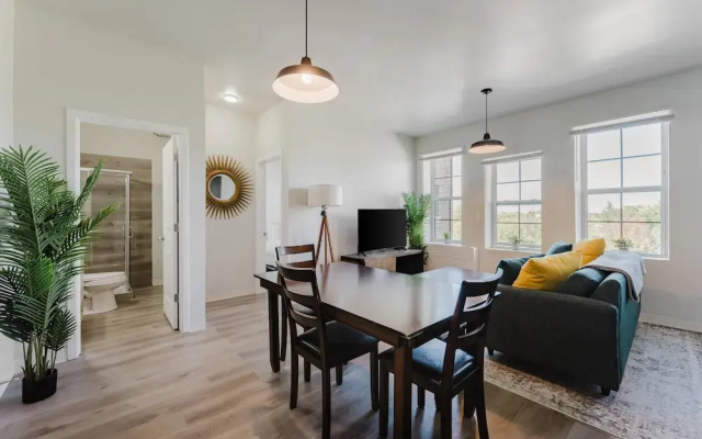 Modern Retreat Near Henry Ford