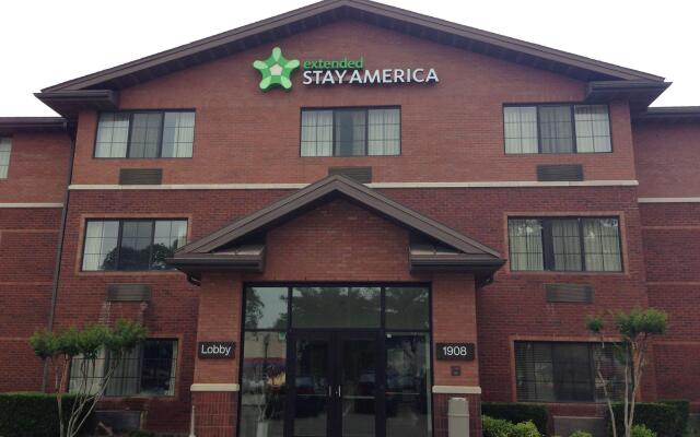 Hawthorn Extended Stay by Wyndham Bedford / Dallas