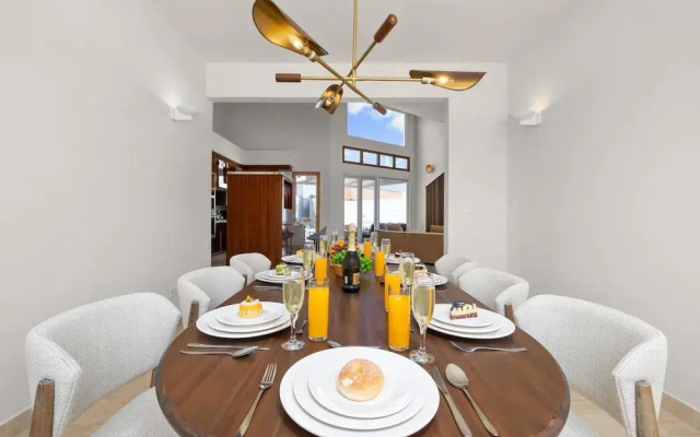 Designer Lux Villapoolbbq3 Min- Tres Trapi Bch