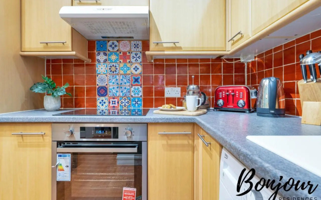 Central Cozy 2BR-1BA near Princes Street