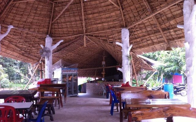 Kalakrungnung Train and Camp Hotel Ratchaburi