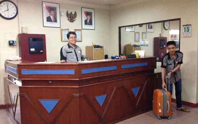 RedDoorz near Nagoya Citywalk Batam 2