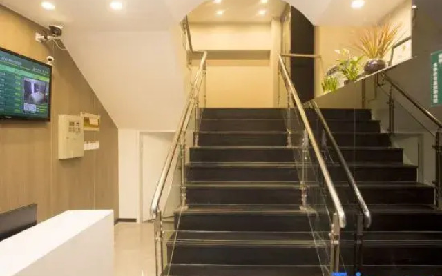 Qingmu Express (Nanjing Xinjiekou Xinjiekou Subway Station Fengfu Road)