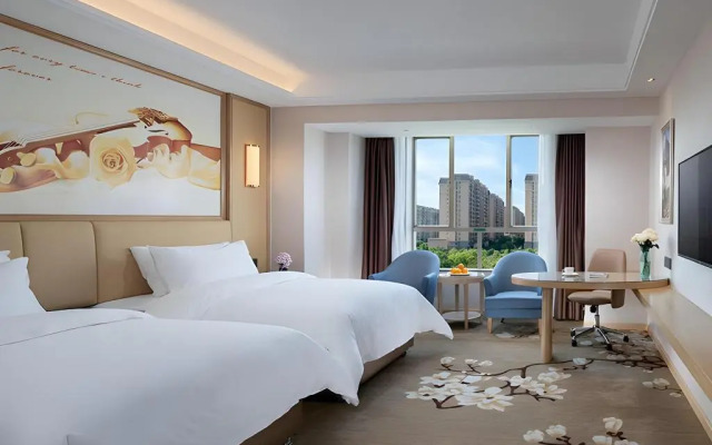 Vienna Hotel (Foshan West Railway Station Airport Branch)