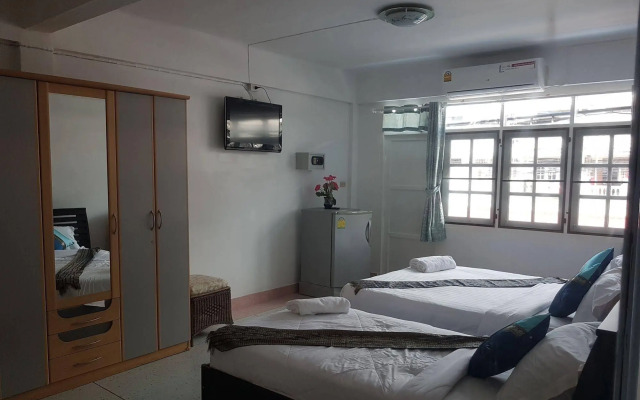 Chaam Guesthouse