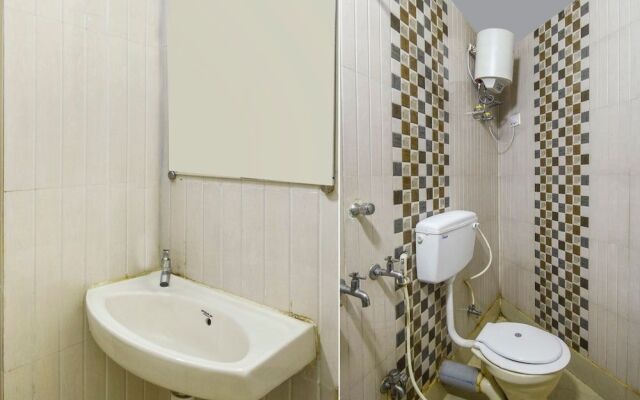 OYO 41435 Golden Residency
