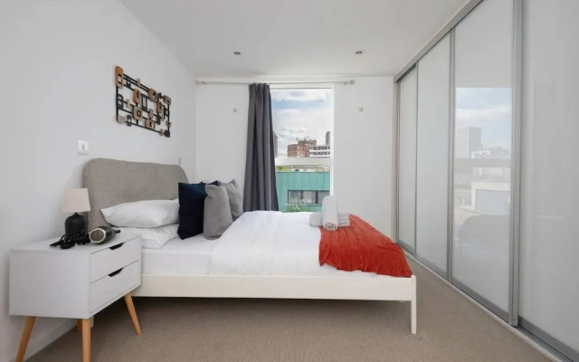 Old Street Gem - Modern Apartment