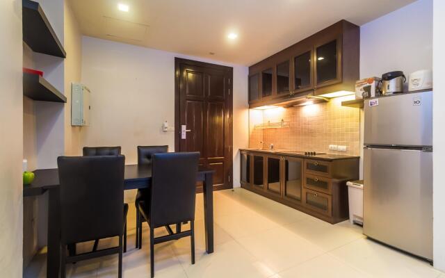HLC501 - Patong apartment  for 4, market and beach