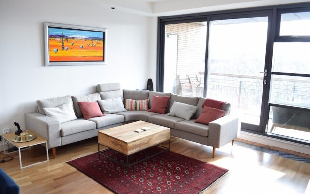 2 Bed Shoreditch Flat