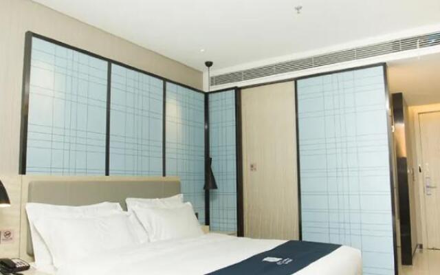 Echarm(Changchun Jiutai District Government passenger Station Store )