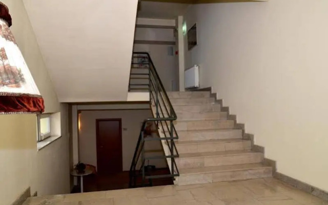 Seven Hotel
