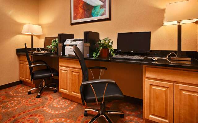 Best Western Plus Pontoon Beach