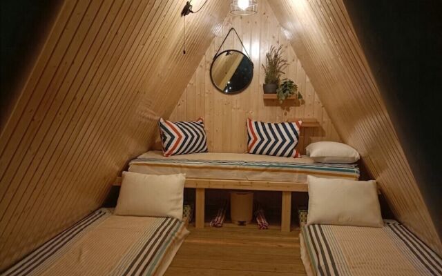 Natura Fun House & Camping