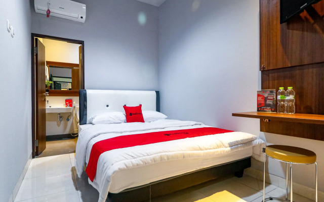 RedDoorz near Kebon Jeruk Jakarta