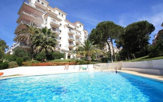Beachfront Urb. Luxury Apartment 1