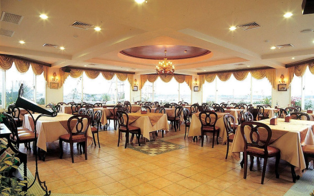 Shangrila Boutique Hotel