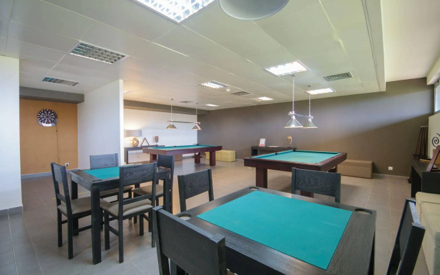 Hotel Oasis Salinas Sea