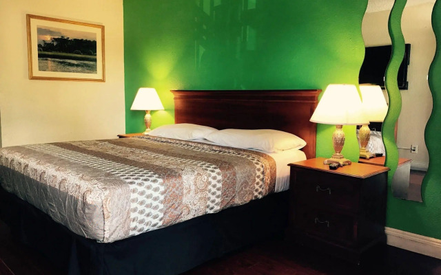 Up Midtown Hotel