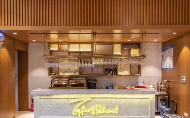 Foshan Park Lane Hotel (Qiandeng Lake)