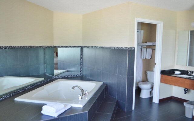Rodeway Inn & Suites