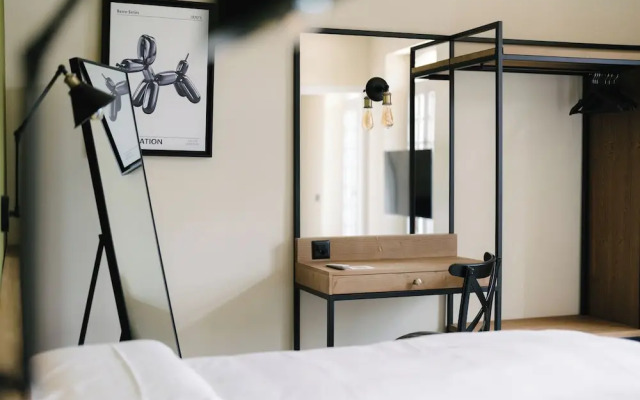Seven Town House Boutique Hotel