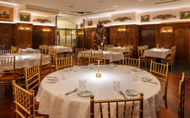 Iron Gate Hotel & Suites Prague by BHG