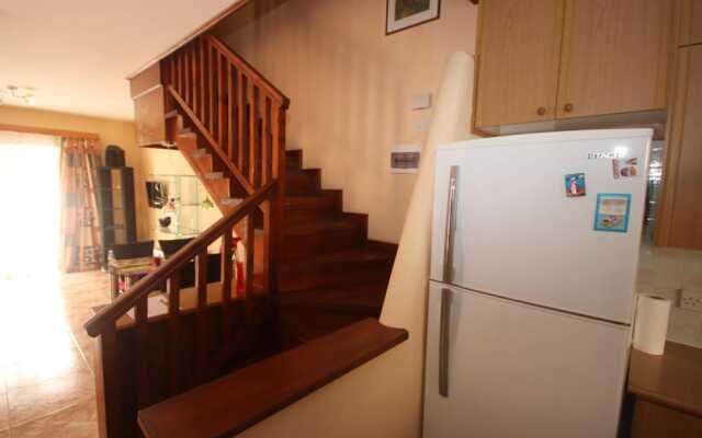 2 Bedroom House near Tombs of the Kings