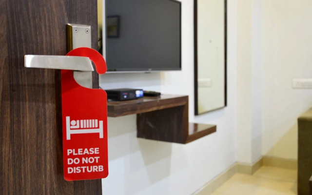 Oyo 6697 Hotel Green Lemon