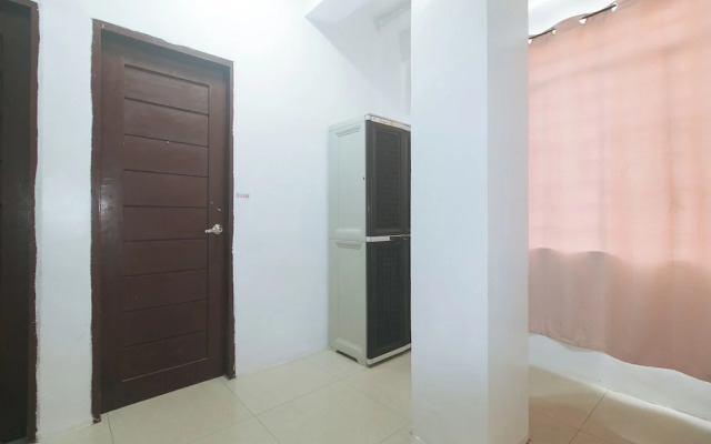 RedDoorz at Najar Residences near NAIA