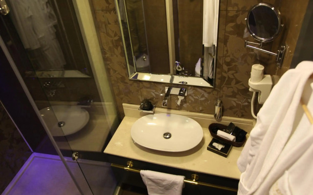 Mirilayon Hotel
