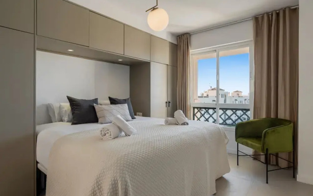 Sunny Getaway With Pool in Marbella - Ref M54