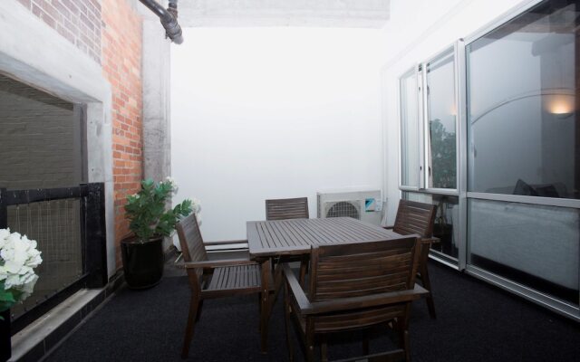 Gorgeous Five Bed Apartment in the City