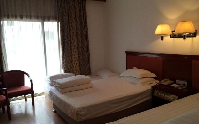 Pipaxi Hotel