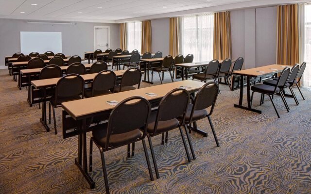 Courtyard by Marriott Charleston Summerville