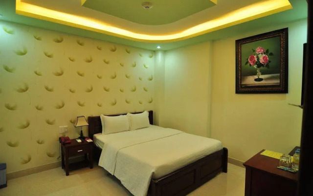 Red Rose Mallow Hotel
