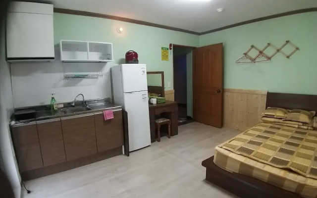 Jirisan Valley Pension