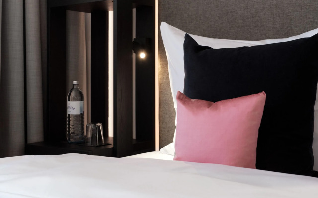 SAXX Hotel Theater Karree