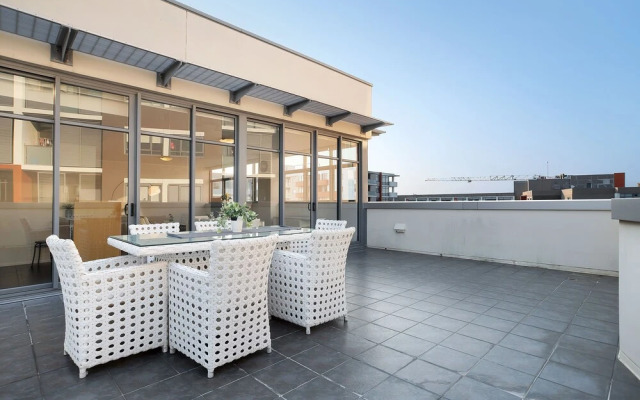 3BR Penthouse above a Shopping Mall