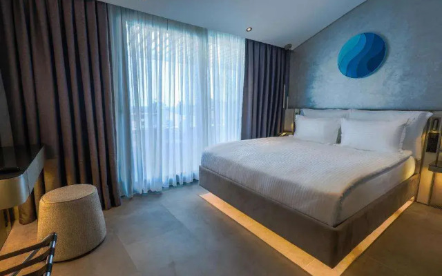 Four Hills Hotel