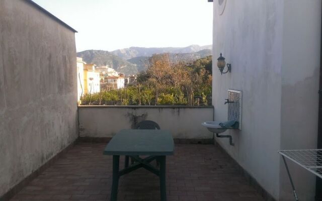 Domino House Montariello