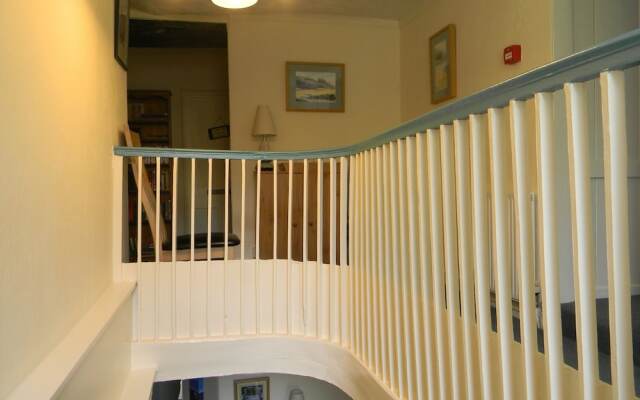 Stratton Gardens Guest House
