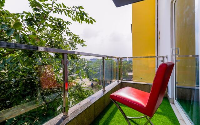 Tipsyy Inn Suites 007