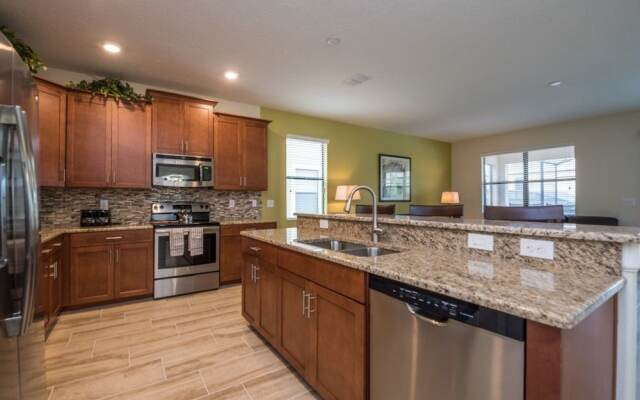 4 Bed 3 Ba Villa with Game Room & Pool