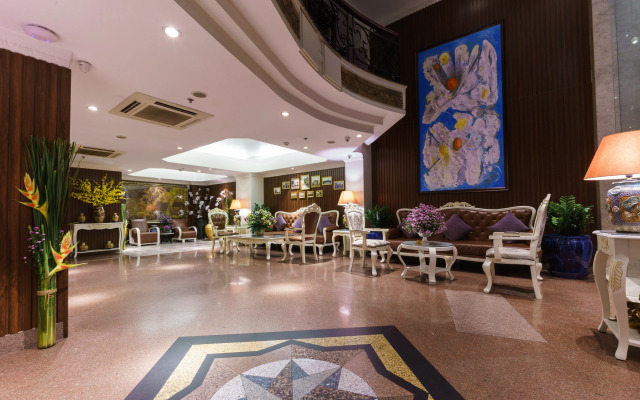 Roseland Corp Hotel