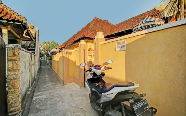 OYO Life  92953 Nirmala Kost