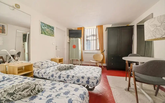 Studio Twin Beds in Aix en Provence