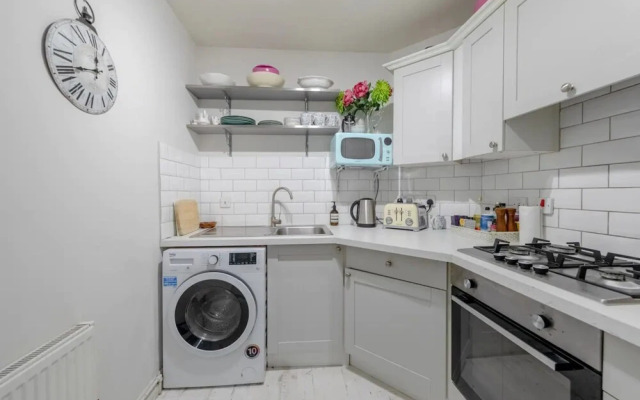 Spacious 2 Bedroom Flat in Wandsworth